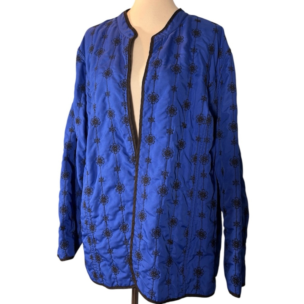 Catherines Floral Blue & Black Reversible Quilted Lightweight Jacket [3X 26/28]